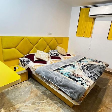 Couple Friendly Hotel - Sunset Орча Екстериор снимка