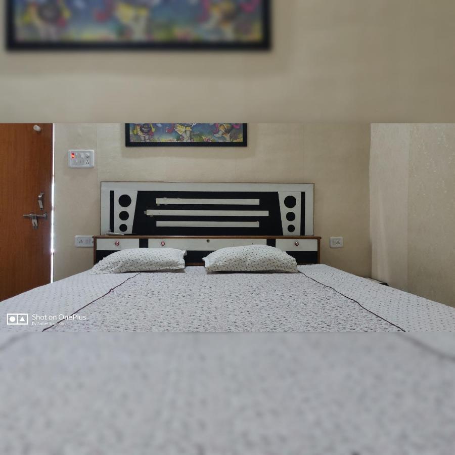 Couple Friendly Hotel - Sunset Орча Екстериор снимка