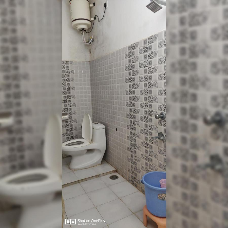 Couple Friendly Hotel - Sunset Орча Екстериор снимка