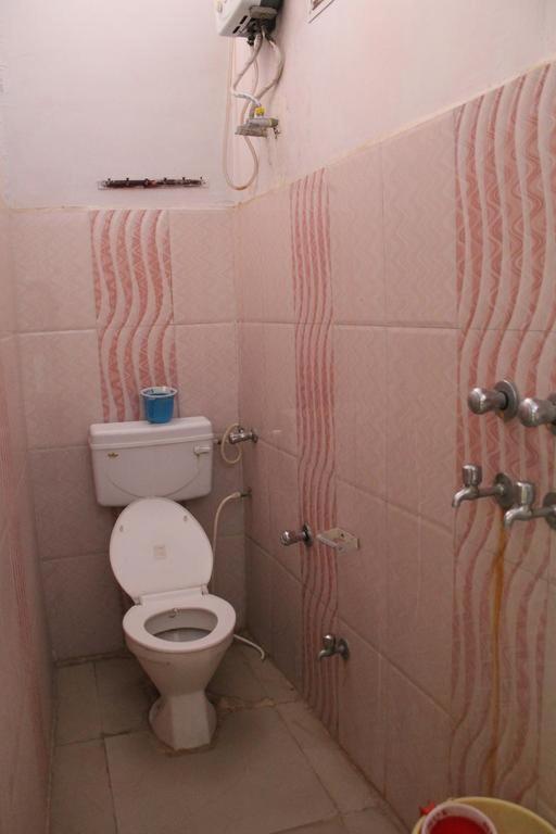 Couple Friendly Hotel - Sunset Орча Екстериор снимка
