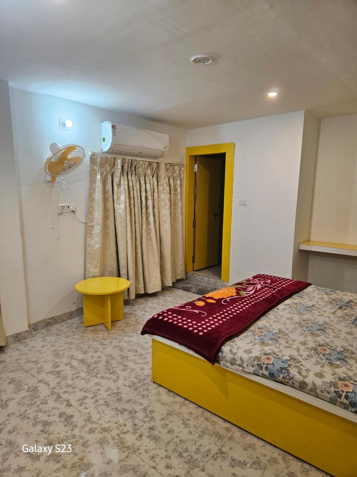 Couple Friendly Hotel - Sunset Орча Екстериор снимка